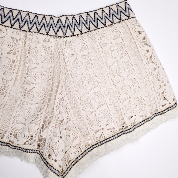 Endless Rose Cream Embroider Eyelet Boho Shorts S - Picture 11 of 13